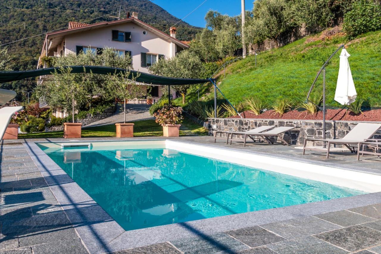 Iseolakerental - Vacanza Romantica Riva di Solto Buitenkant foto